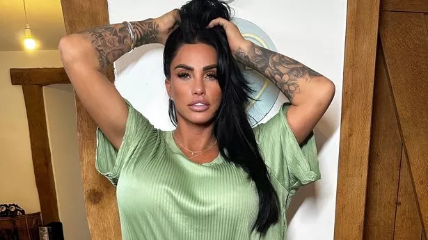 0 katie price shows off A12k new cat after peta offered her A5k to stop buying pets and fans are fu