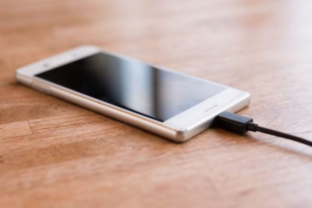 bad phone charging habits harming battery life