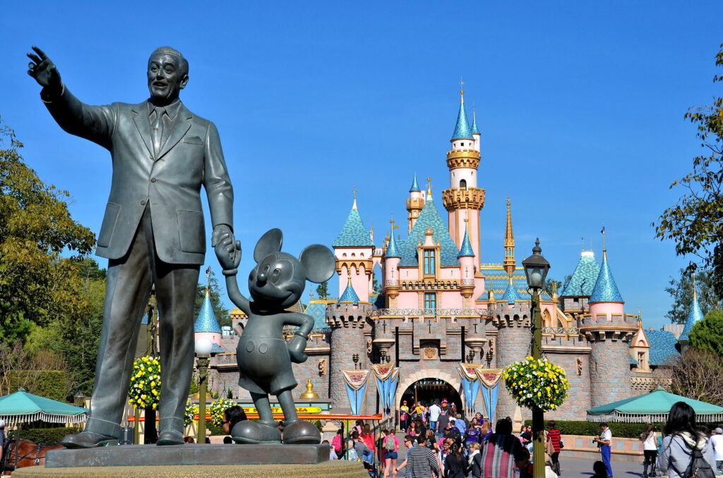 California Disneyland Partners Statue Walt Disney Mickey Mouse 1440x954 1