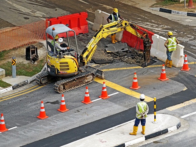 excavators g91596d1d8 640