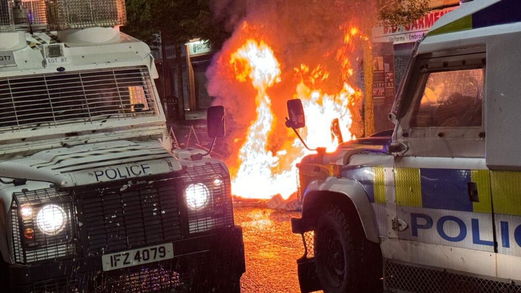 skynews belfast riot 6648629